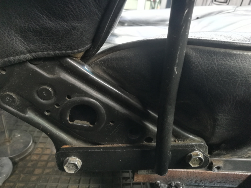 Фото в бортжурнале Mercedes-Benz G-Class (W463 1G)