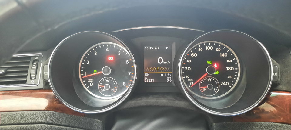 Skoda Superb 1 dashboard