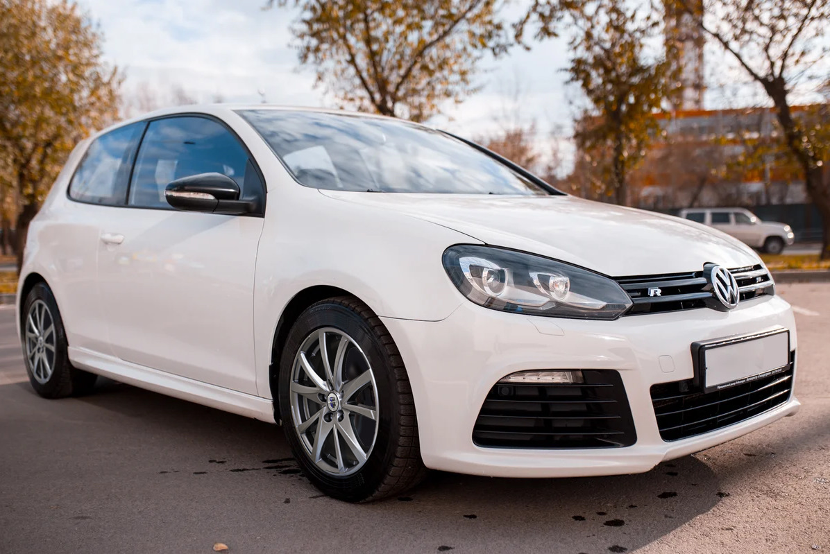 Диски Игуана Дарк Платинум на VW Golf — K&K и SKAD на DRIVE2