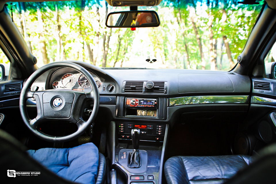 Photo from the logbook BMW 5 series (E39)