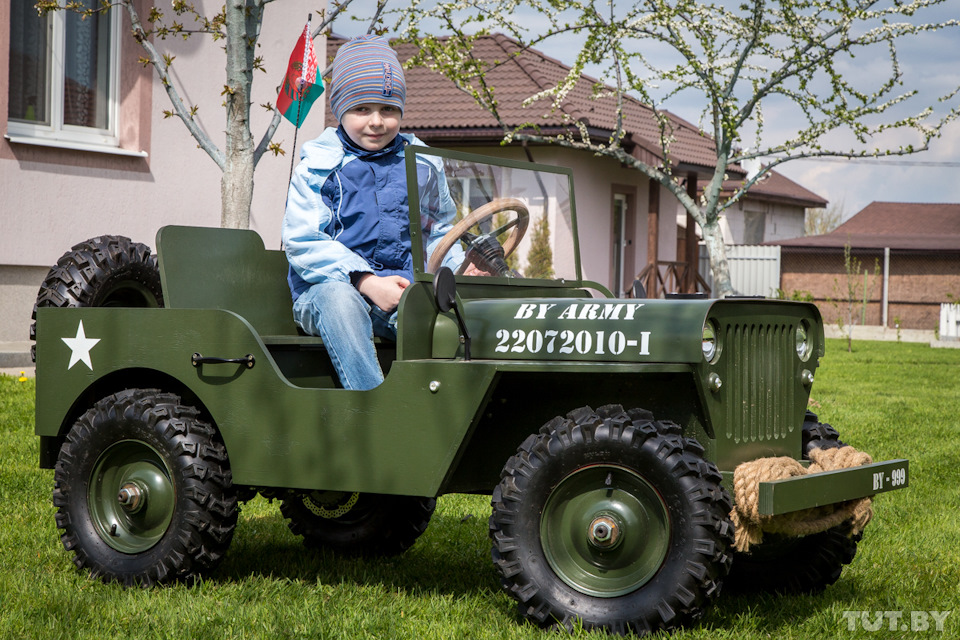 Электромобиль Jeep Willys