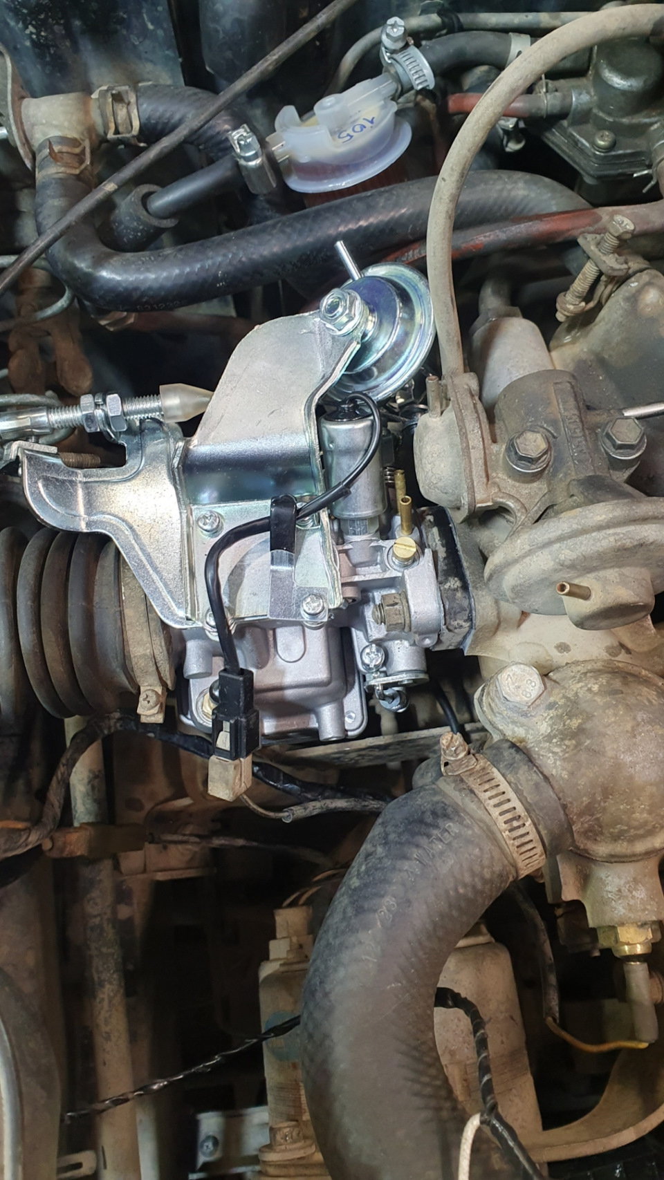 Установка китайского карбюратора — Suzuki Jimny, 1 л, 1984 года