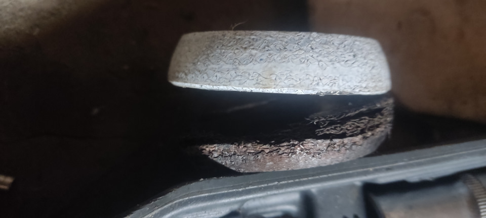 Замена уплотнительного кольца глушителя. — Lada Ларгус, 1,6 л, 2013 ...