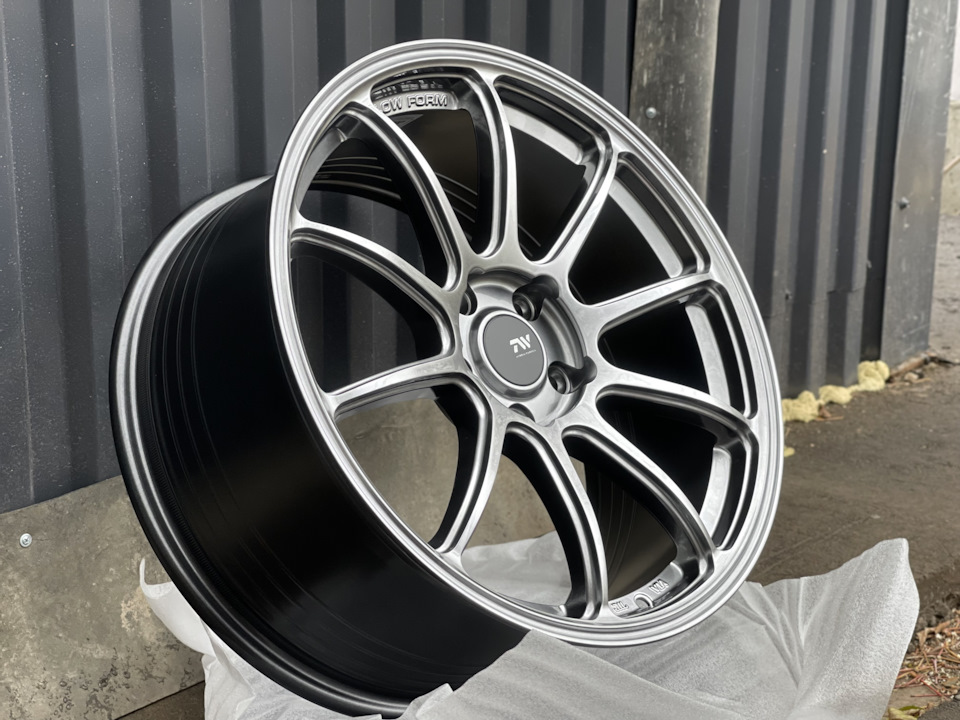 Hyper black цвет дисков как выглядит Обновленные Topwheels GT05 цвета Hyper Titanium и Hyper Black - TopWheels на DRI