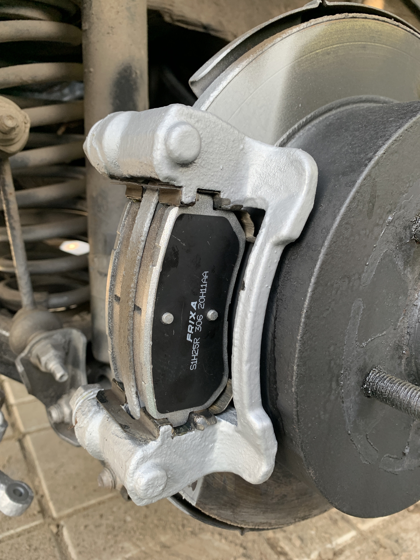 защита суппорта. защита суппорта велосипеда. крепление суппорта klx250. африка твин передний тормоз. защитная насадка на оболочку троса.