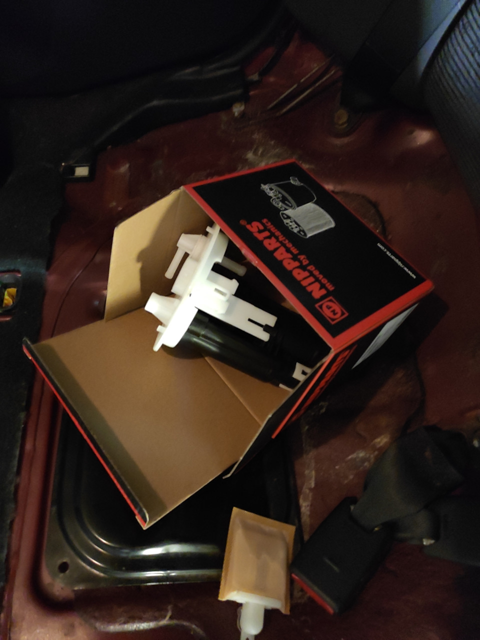 Замена рулевых тяг, рулевых наконечников и втулки рулевой рейки — Mazda ...