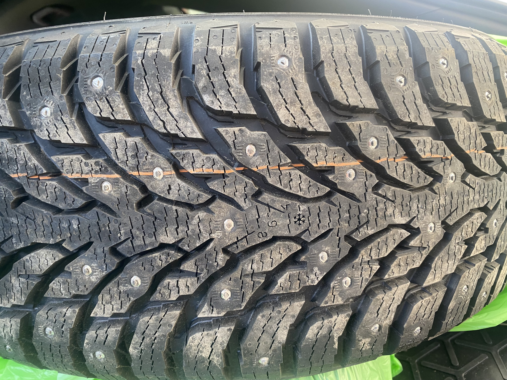 ☢ Зимняя резина Nokian Tyres Hakkapeliitta 9 SUV 245/50 R20 105T ...