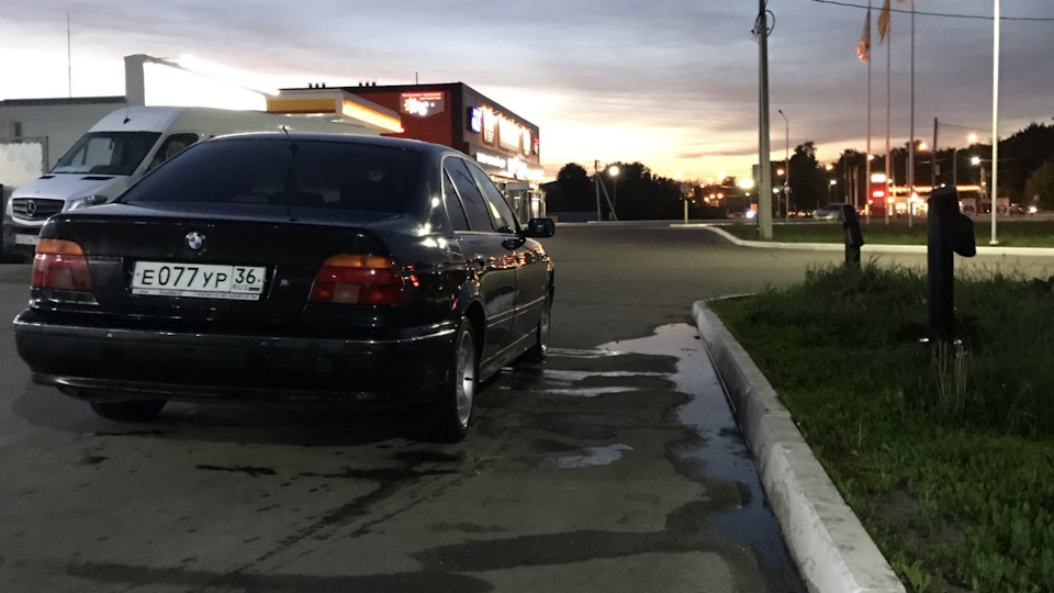 Дребезжит водительское стекло, если открыть на половину и больше при ...