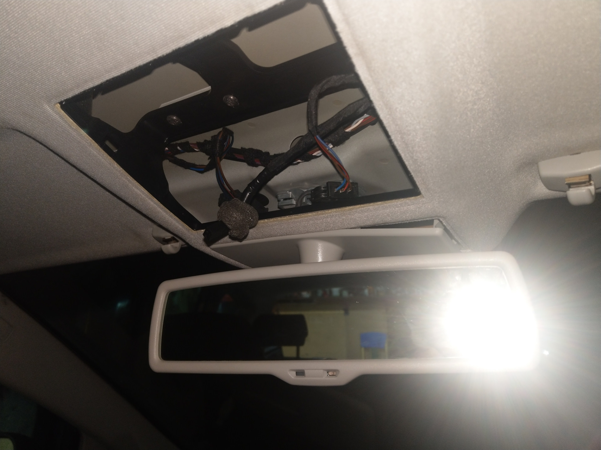 Как снять салонное зеркало? — SEAT Altea Freetrack, 2 л, 2013 года ...