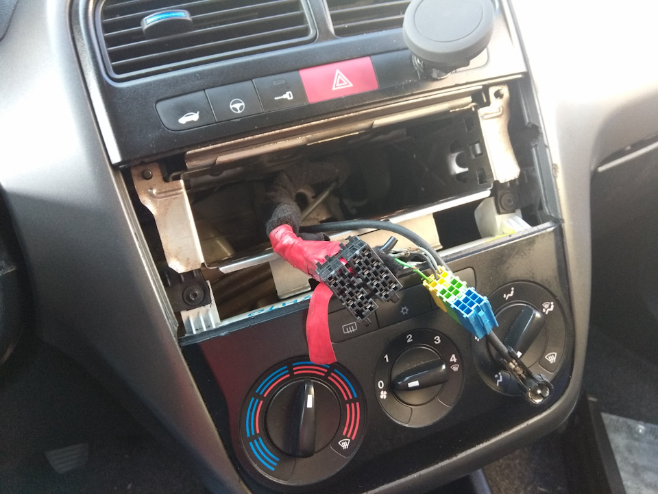 AUX в штатной магнитоле с Blue&me — FIAT Grande Punto, 1,4 л, 2008 года ...