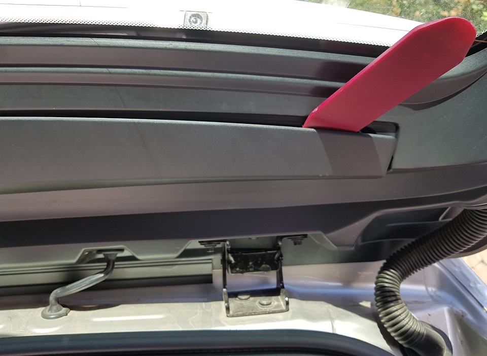 Снятие пластиковых панелей. — Volvo XC60 (2G)