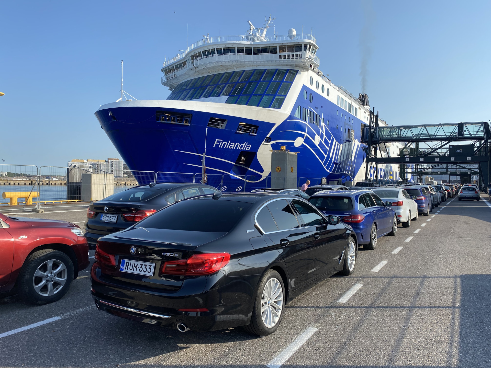 Latvia 2022. Cesis. Sigulda. — BMW 5 series,  л., 2019 года на DRIVE2