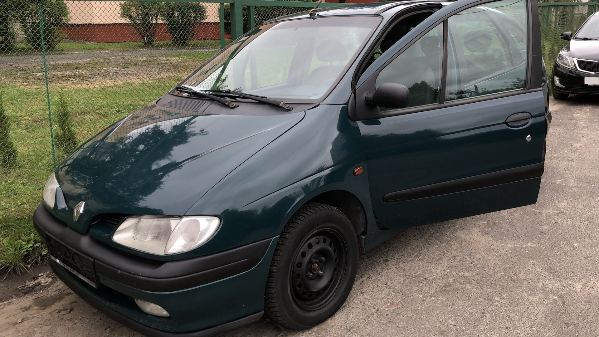 Renault Megane Scenic 1.6 бензиновый 1997 | (малахит) на DRIVE2