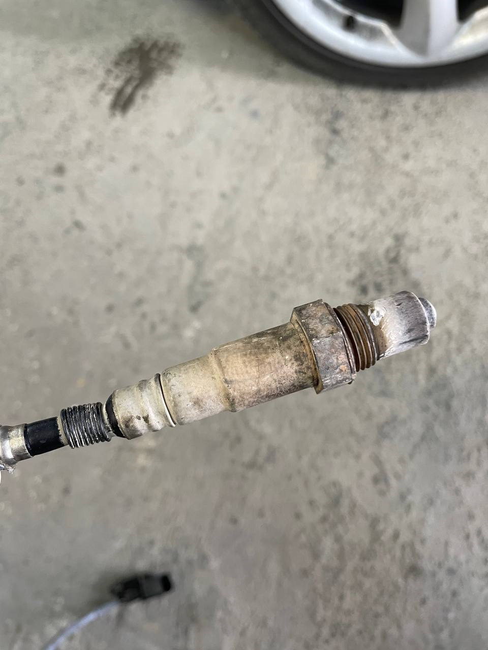 Замена верхнего лямбда зонда (Датчик кислорода) — Mercedes-Benz C-class ...