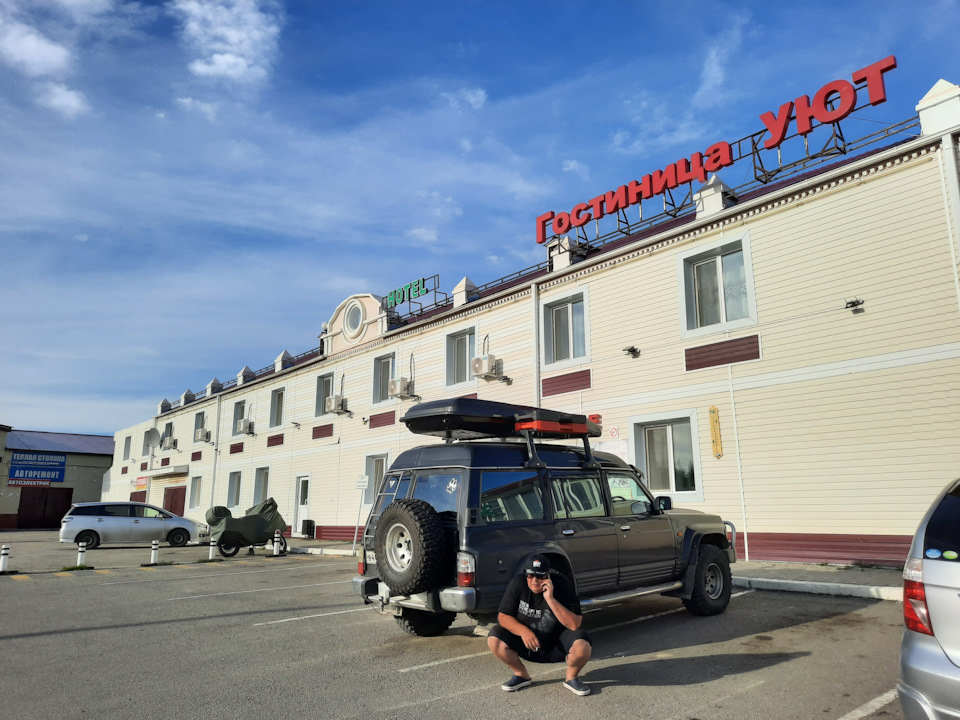 Большой Невер. Перед своротом на трассу Лена. — Nissan Safari (Y60)