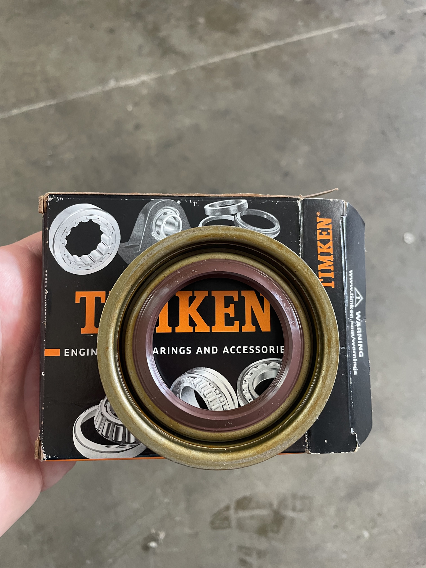 Замена сальника хвостовика — Mercury Mountaineer (2G), 4 л, 2002 года ...