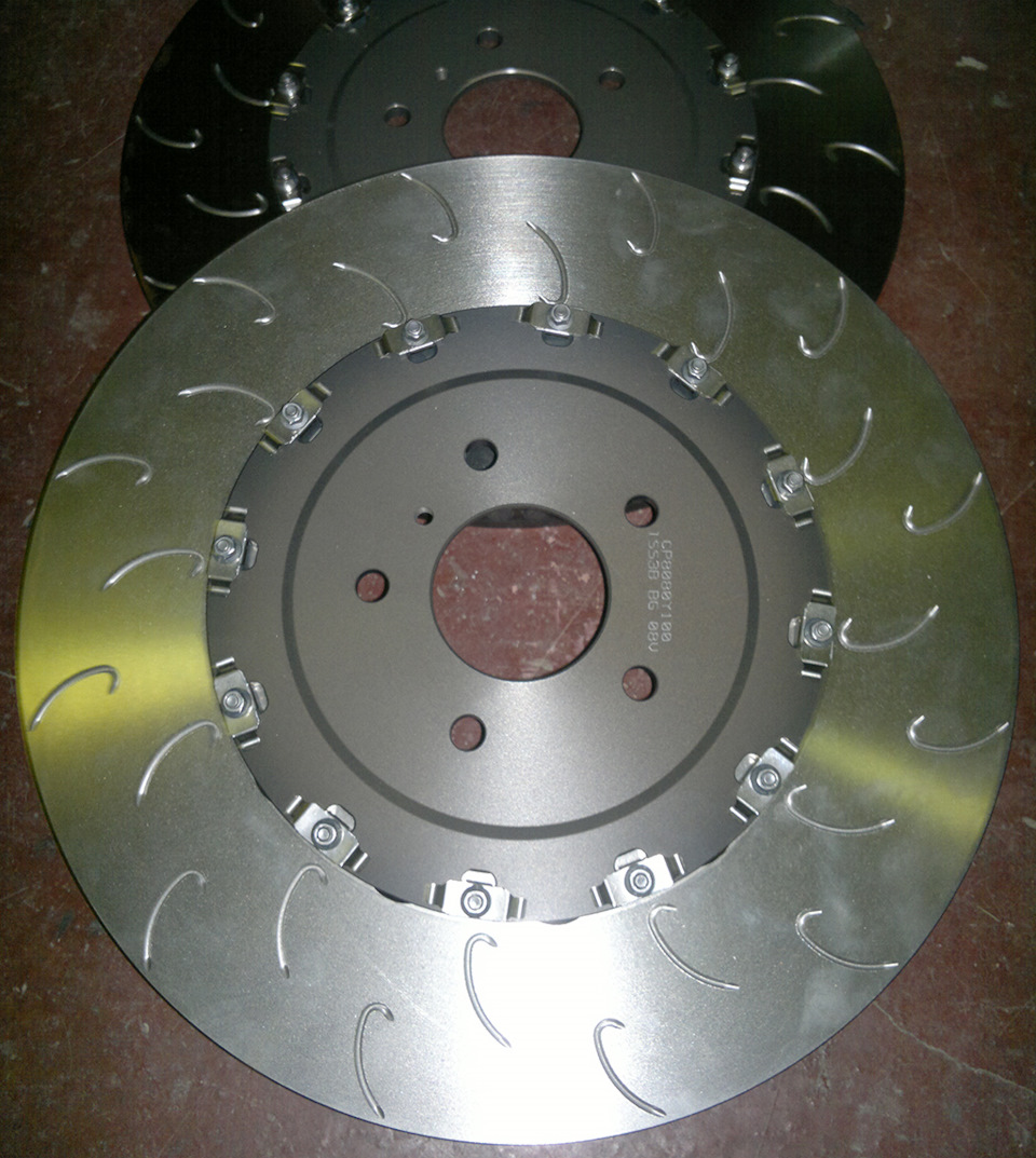 Фото в бортжурнале Nissan GT-R (R35)