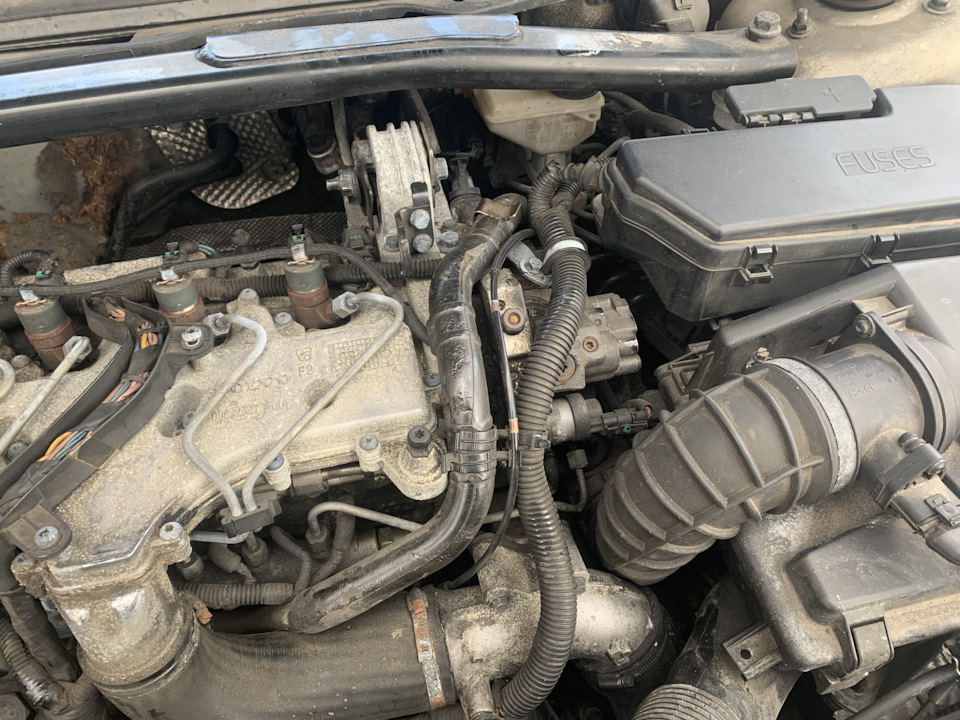 #9 мембрана вкг, верхняя подушка. — Volvo V70 II, 2,4 л, 2003 года ...