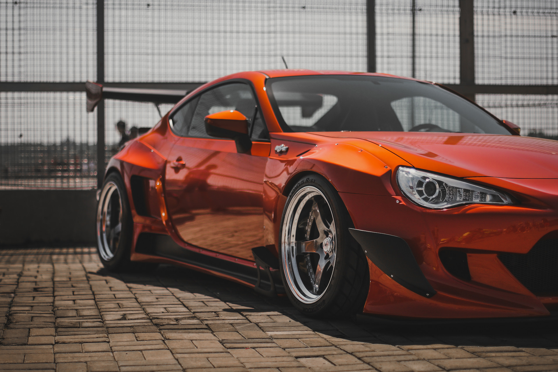 Тойота gt 86 оранжевая