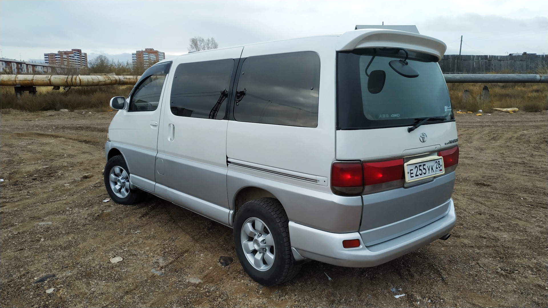 Тойота hiace regius 1998 года фиолетовый. Тойота региус 3л. Toyota hiace regius 1998. Белый региус. Toyota touring hiace.