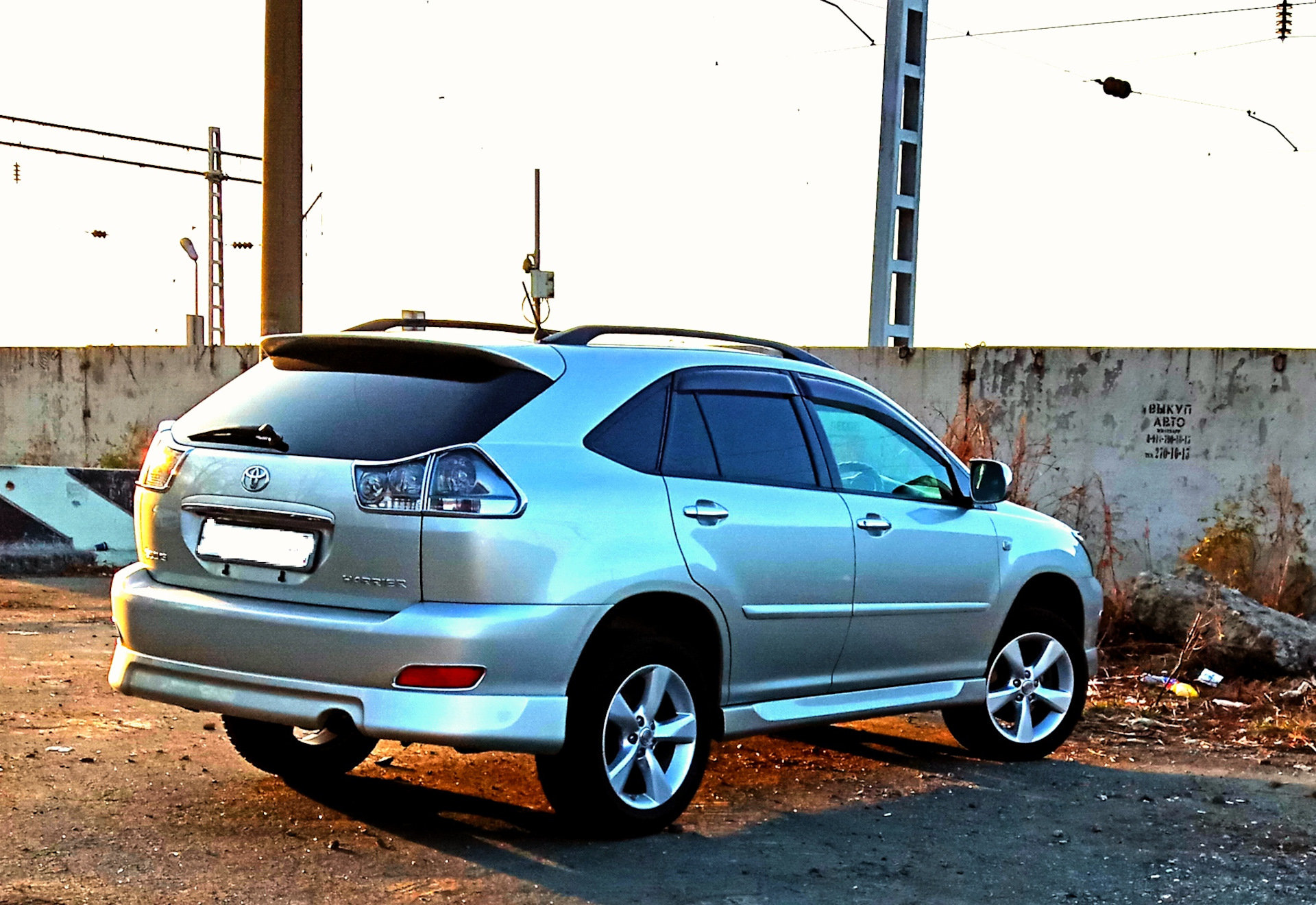 Хар тойота. Toyota Harrier r18. Харриер 2.2 r18. Lexus RX Toyota Harrier. Toyota Harrier диски r18.