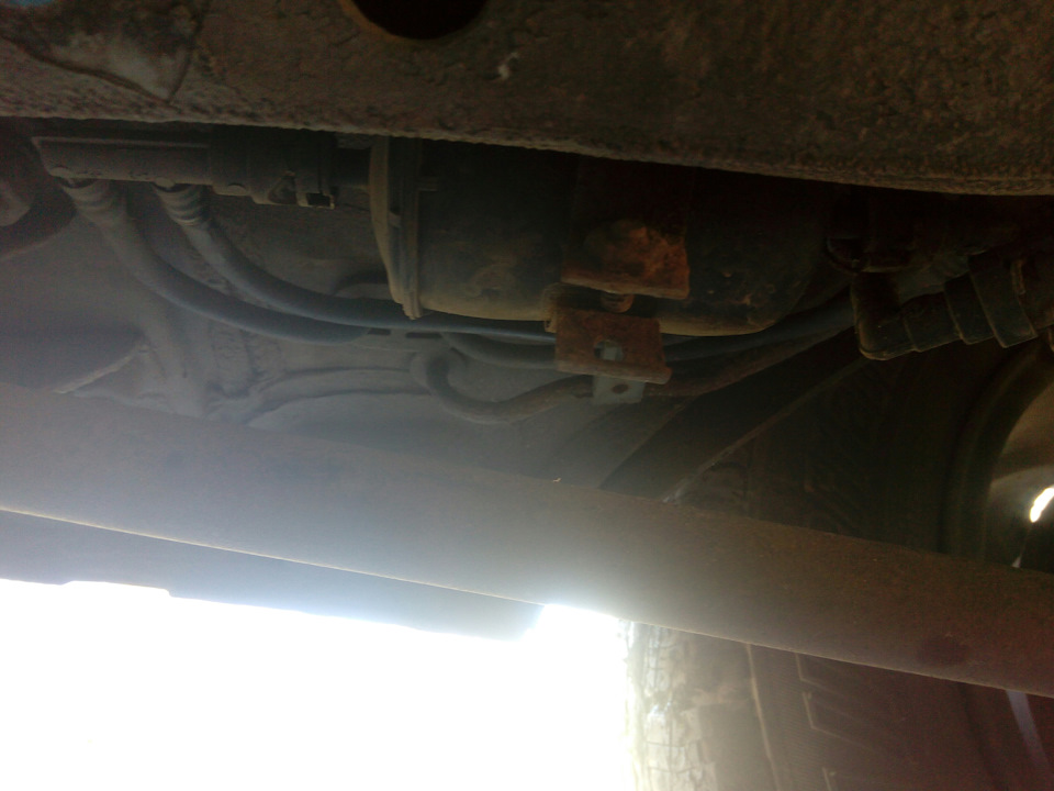 Замена фильтра бензина 30000км — Chevrolet Niva GLX, 1,7 л., 2008 года ...