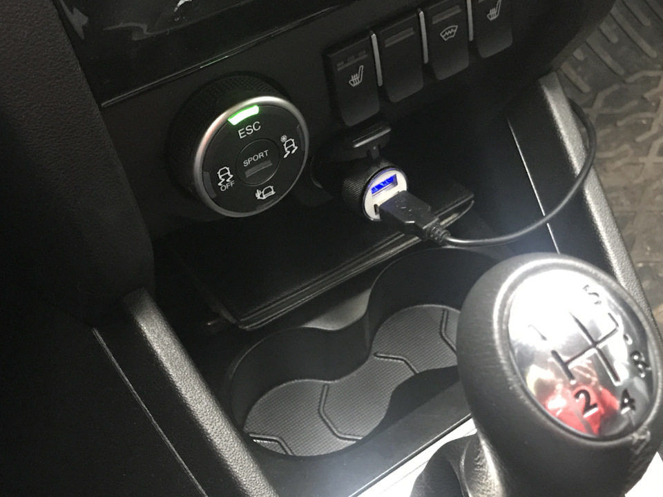 Мелочь, а приятно 📱👍 — Lada XRAY Cross, 1,8 л, 2020 года | аксессуары ...