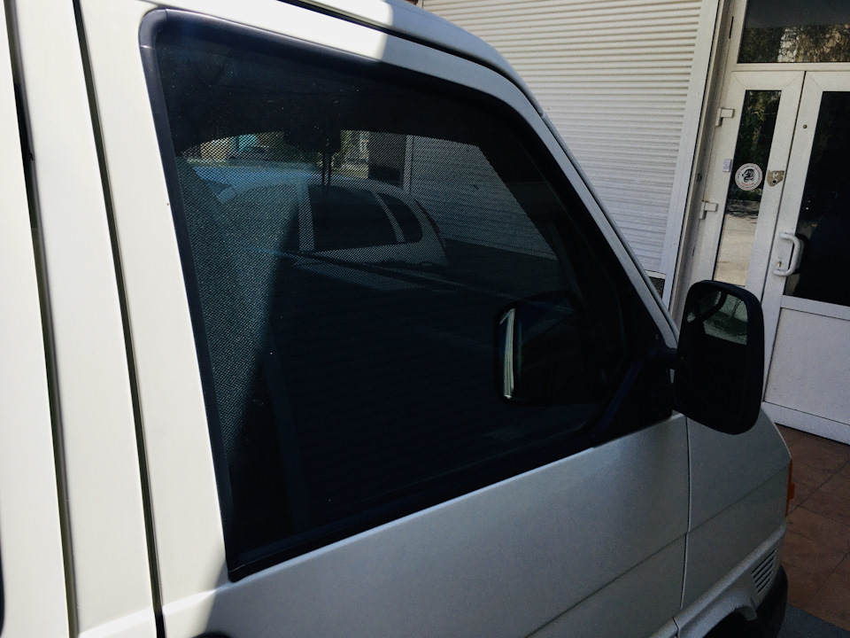 FgAAAgJ0g A 960 Сетка или тонировка что лучше