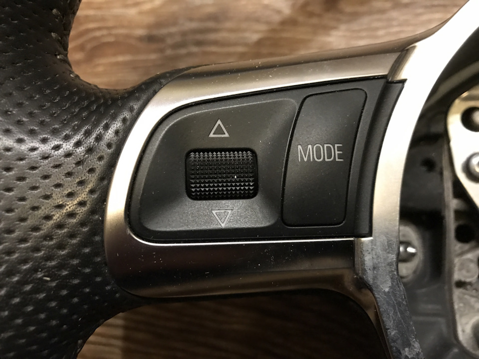 Кнопки управления — так же будут прокачены под штатное управление — Audi Allroad (C5)