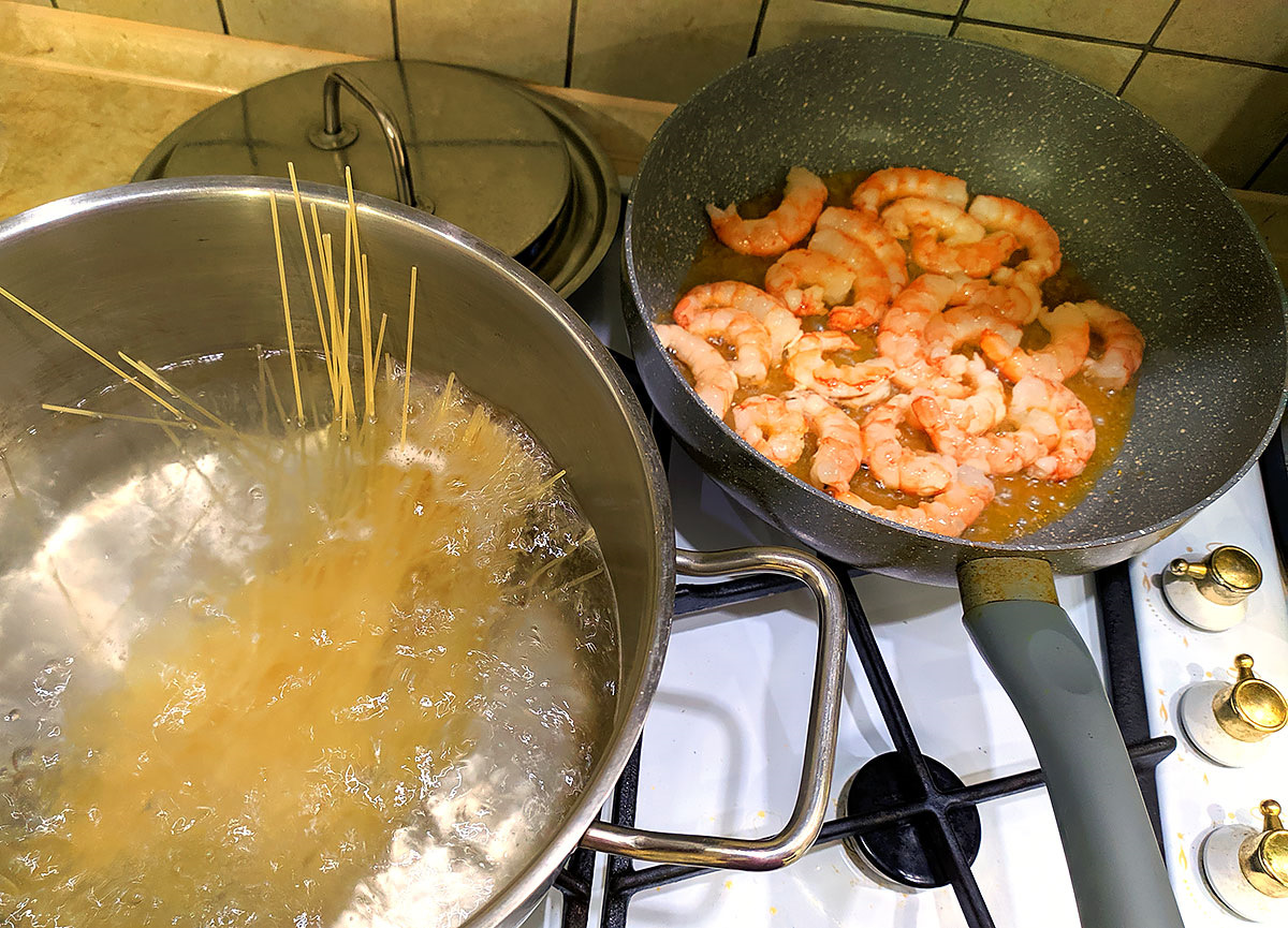 05.11.2020 замена воздушного фильтра — Peugeot 408, 1,6 л, 2013 года ...