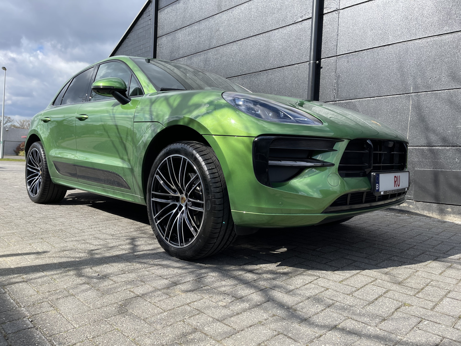 Porsche macan drive2