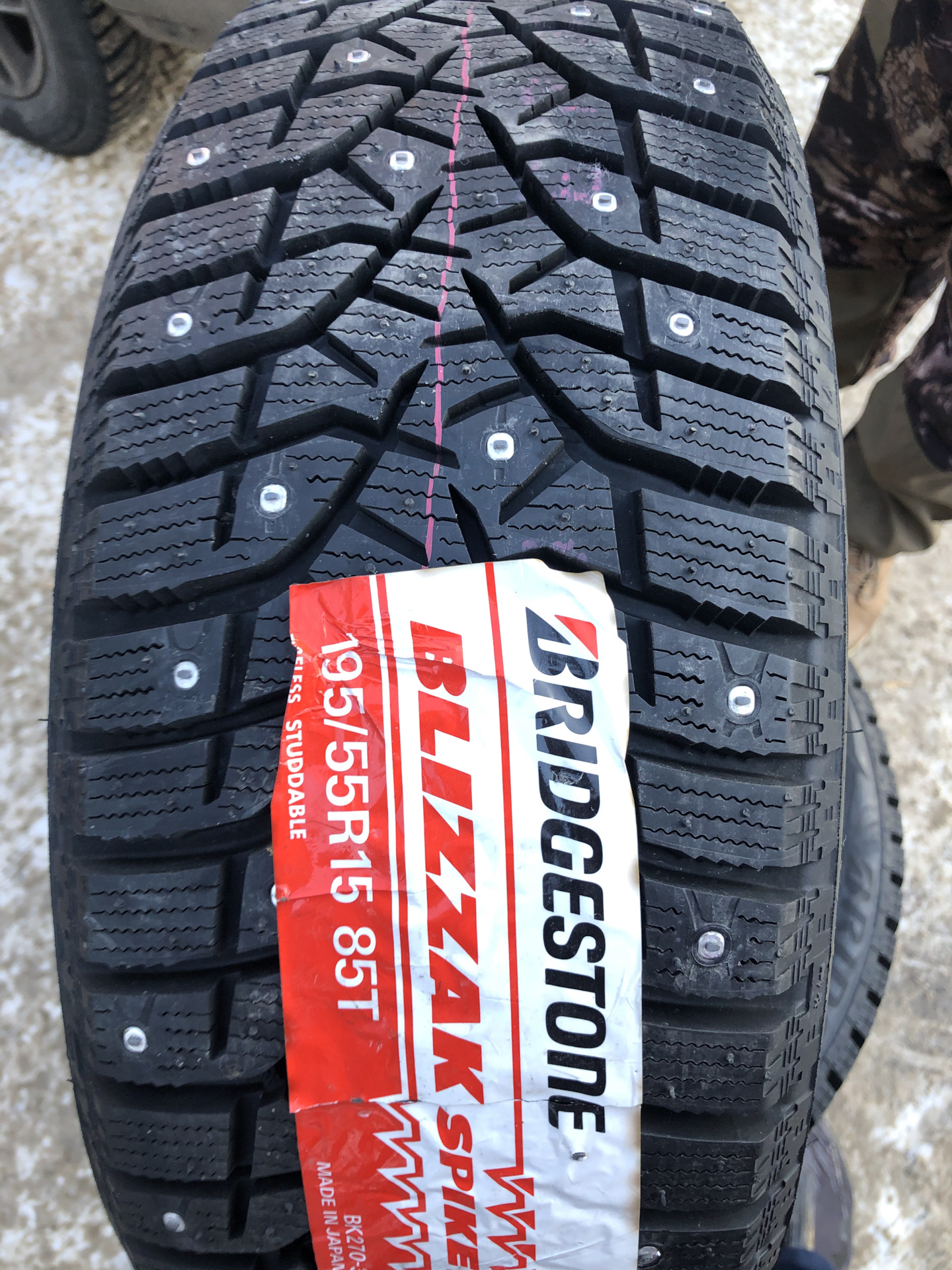 Шины spike 02. 215/55 R17 Bridgestone Spike-02. Йокогама ig55 vs Бриджстоун Спайк 02. Bridgestone Spike-02 или Hankook 429. Intense Spike 2.2.