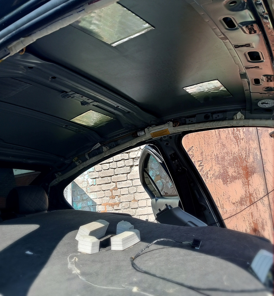 Голая, всего четыре заводских нашлëпки) — Chevrolet Cruze (1G)