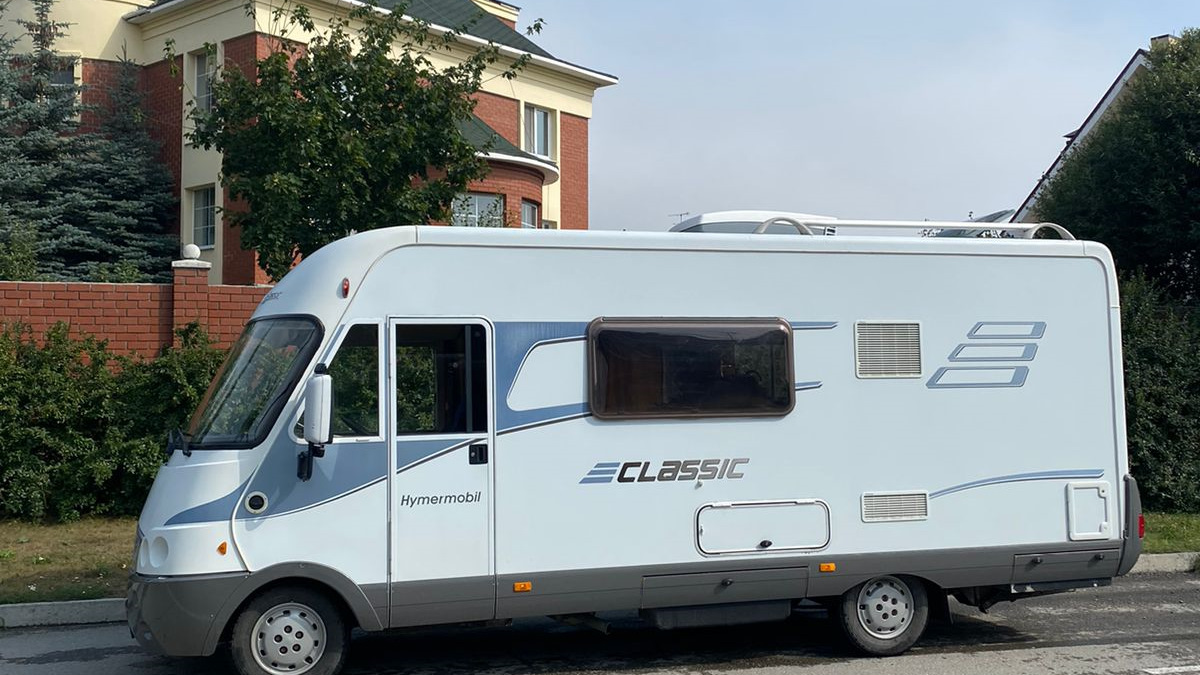 Кемпер екатеринбург. Автодом Hymer bc544. Adria автодом. ГАЗ 66 автодом. Аренда автодома.