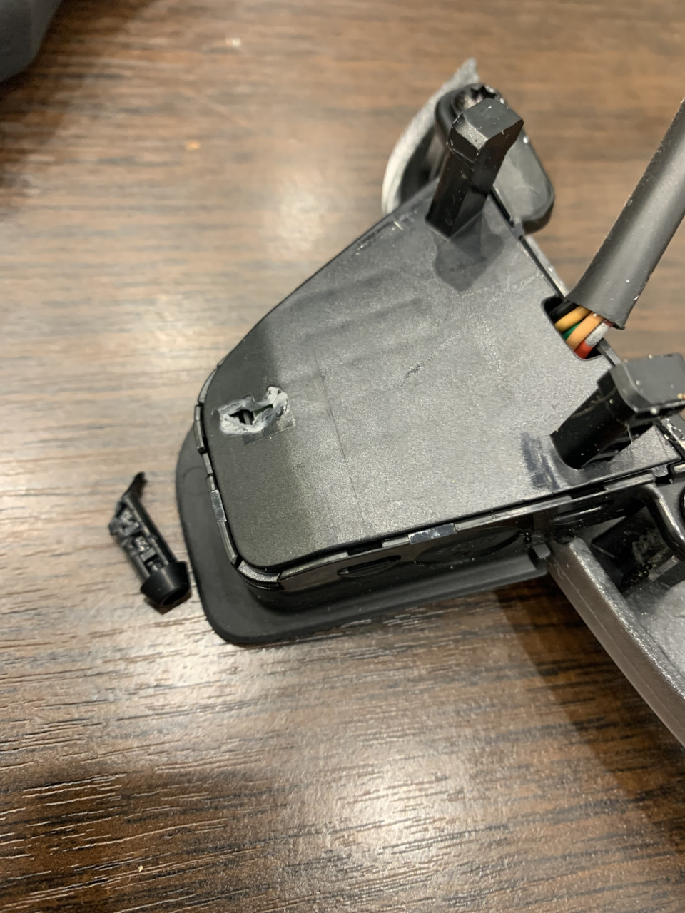 Сломал крепления — Renault Laguna III