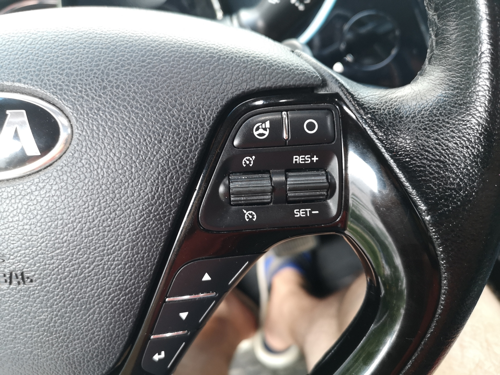 Замена кнопок громкости и круиза — KIA Ceed SW (2G), 1,6 л, 2013 года ...