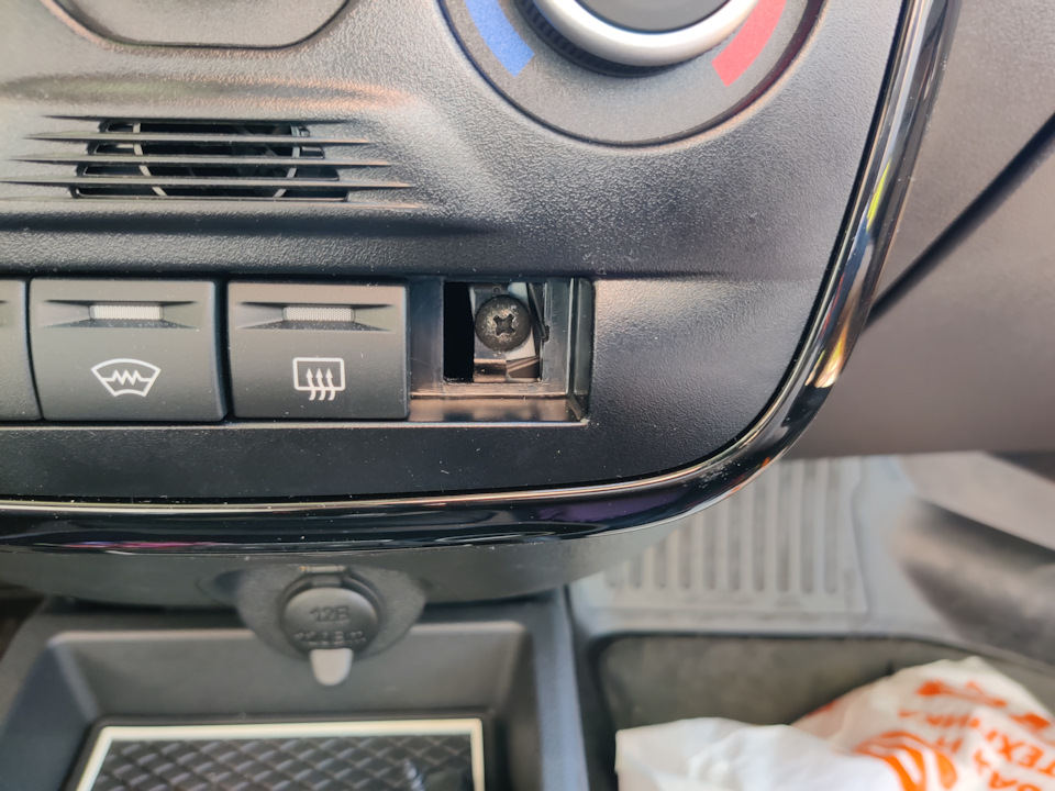 Подключение регистратора к розетке 12v(прикуривателю) — Lada Гранта ...