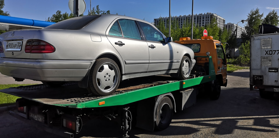 Фото в бортжурнале Mercedes-Benz E-class (W210)