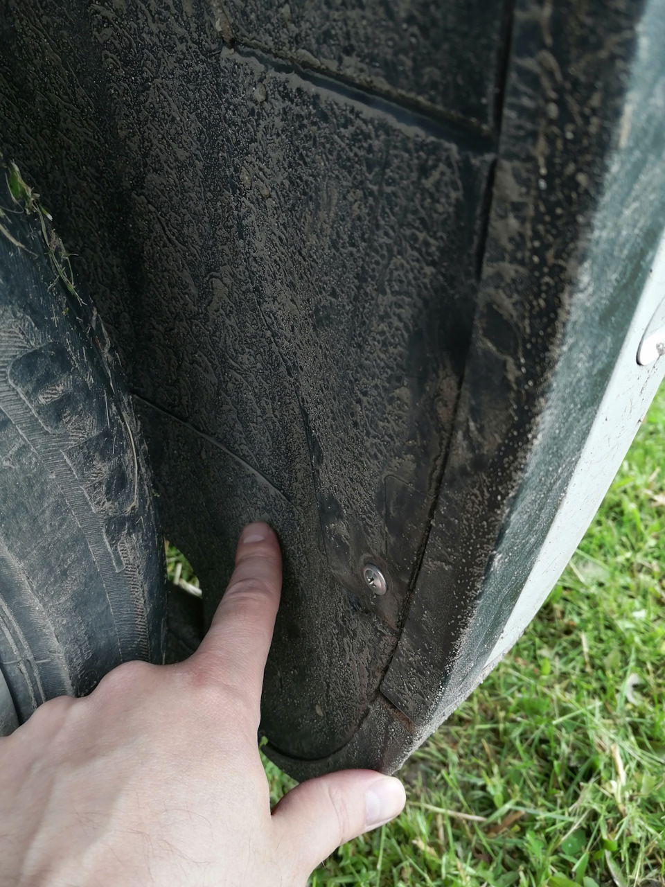 Оторвавшийся брызговик и размерность дисков — Volkswagen Tiguan (1G), 2 ...