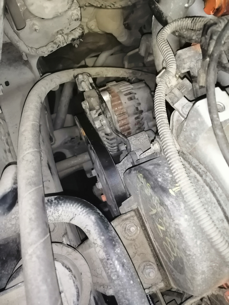 Р3. Заменил ремни и генератор — Mitsubishi Lancer IX, 1,5 л, 2004 года ...