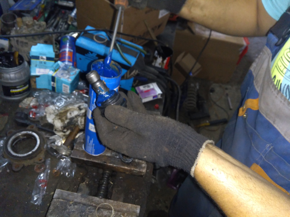 Благо у Вадима под рукой было что добавить… — KIA Picanto (2G)