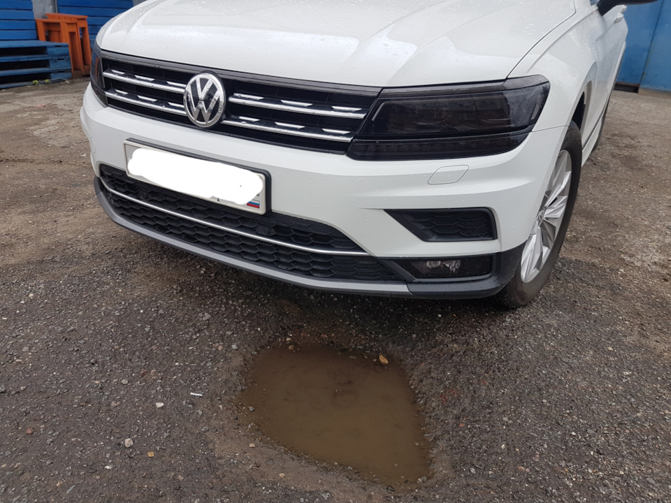 Tiguan 2 фары. Фары Тигуан 2. Оптика Тигуан 2. Тигуан 2019 тонировка фар. Тонировка фар Тигуан 2.
