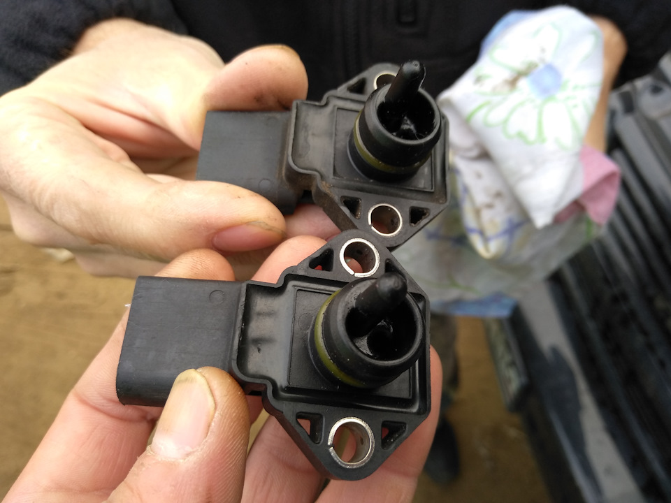 один в один, что на АСВшке(нижний на фото)и что на АХГшке (верхний на фото) — Volkswagen Multivan (T4)