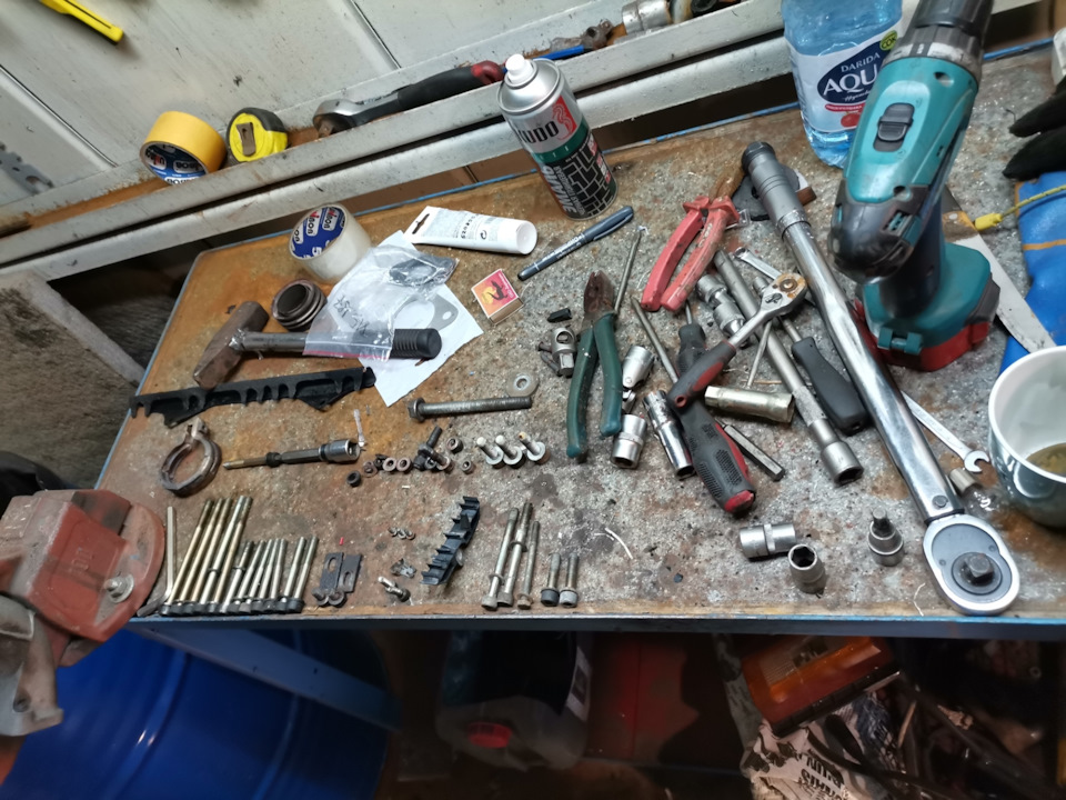 Воняет выхлопом в салоне — Audi 100 (C3), 2,3 л., 1990 года | поломка ...