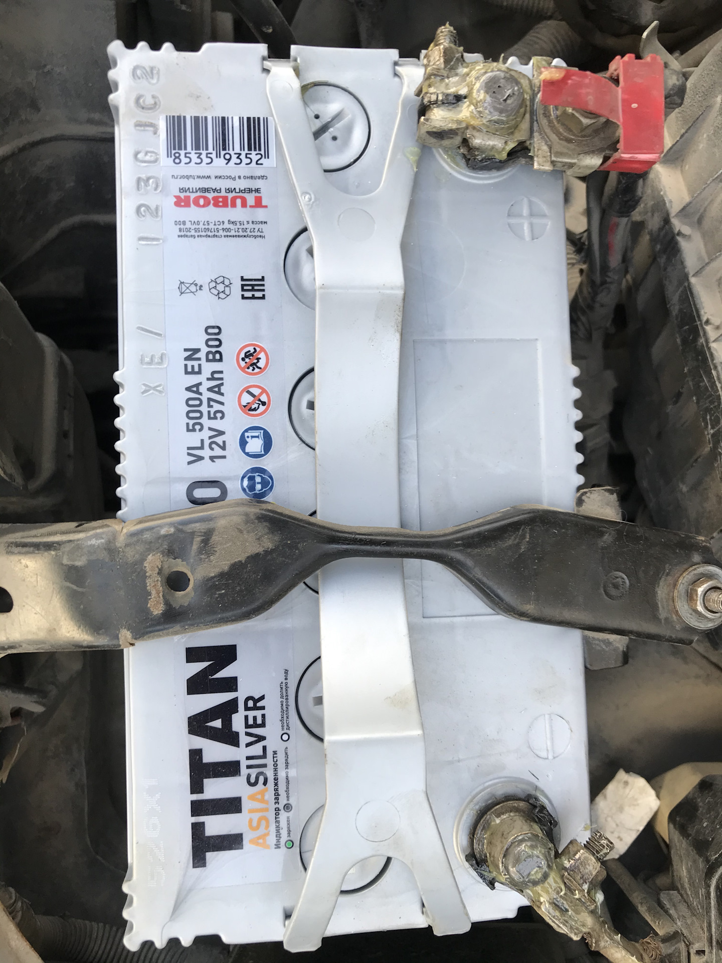 Какой аккумулятор ставить? — Toyota Corolla (110), 1,3 л, 2000 года ...