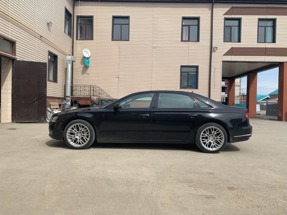 Фото в бортжурнале Audi A8 (D4)