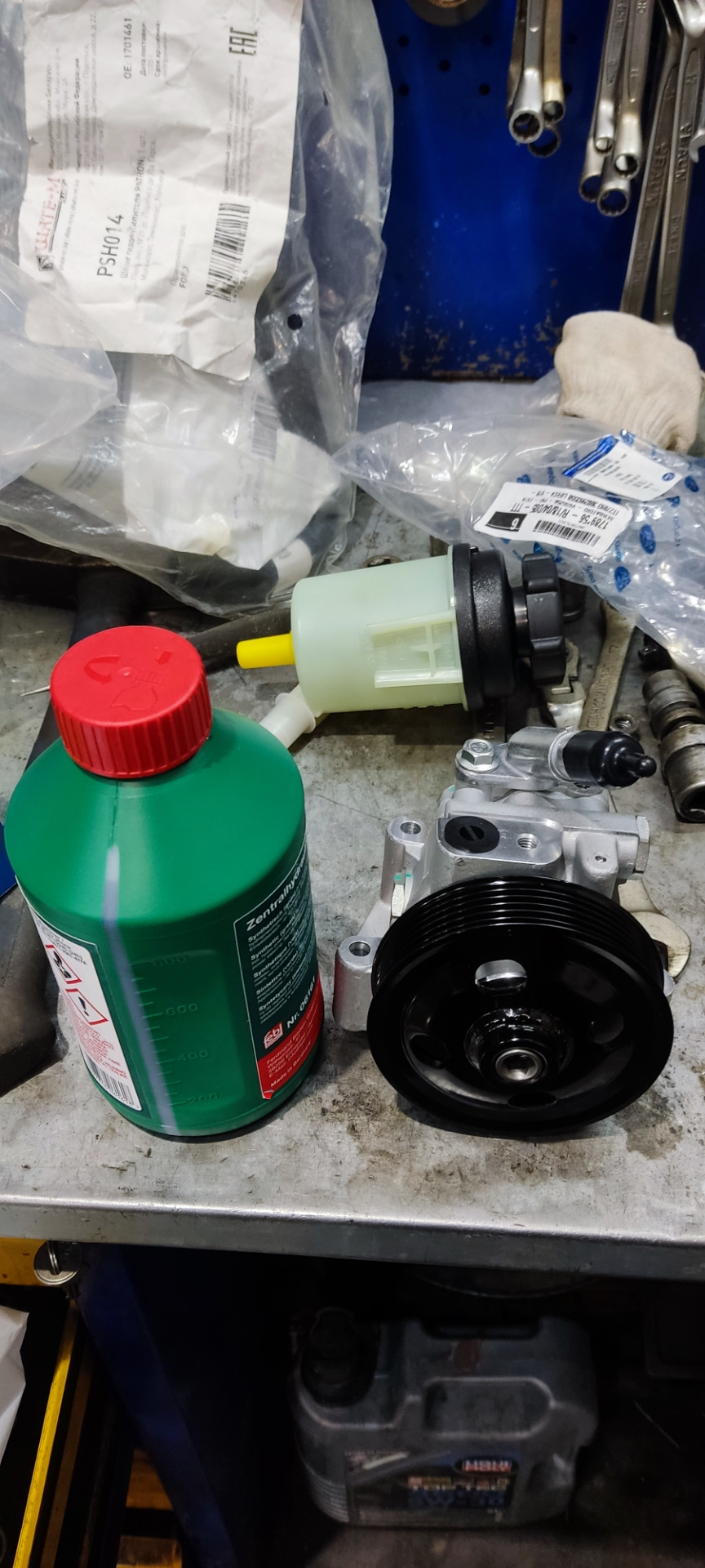 1701461 Патрубок бачка гур Duratec HE 2. 0/2. 3 S-Max/Galaxy Ford ...