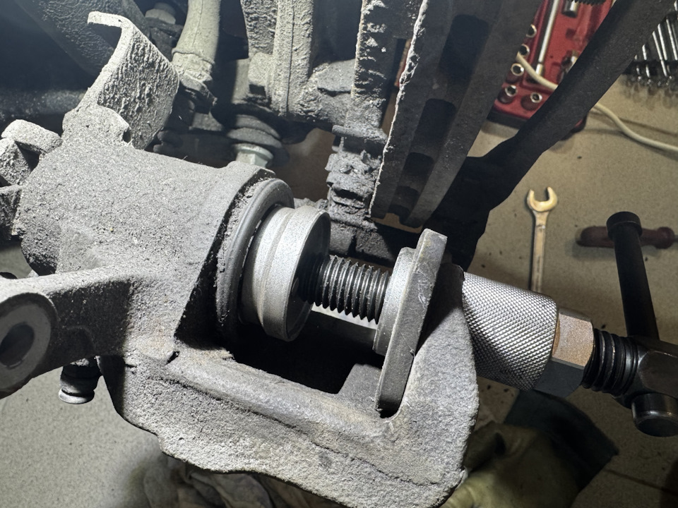 Цилиндр утопили… — KIA Sorento (4G)