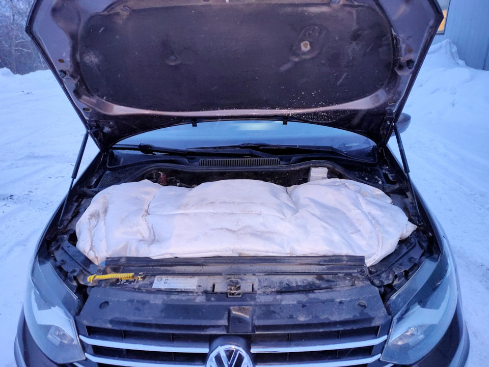 Газовые упоры для капота VW Polo Sedan — Volkswagen Polo Sedan, 1,6 л ...