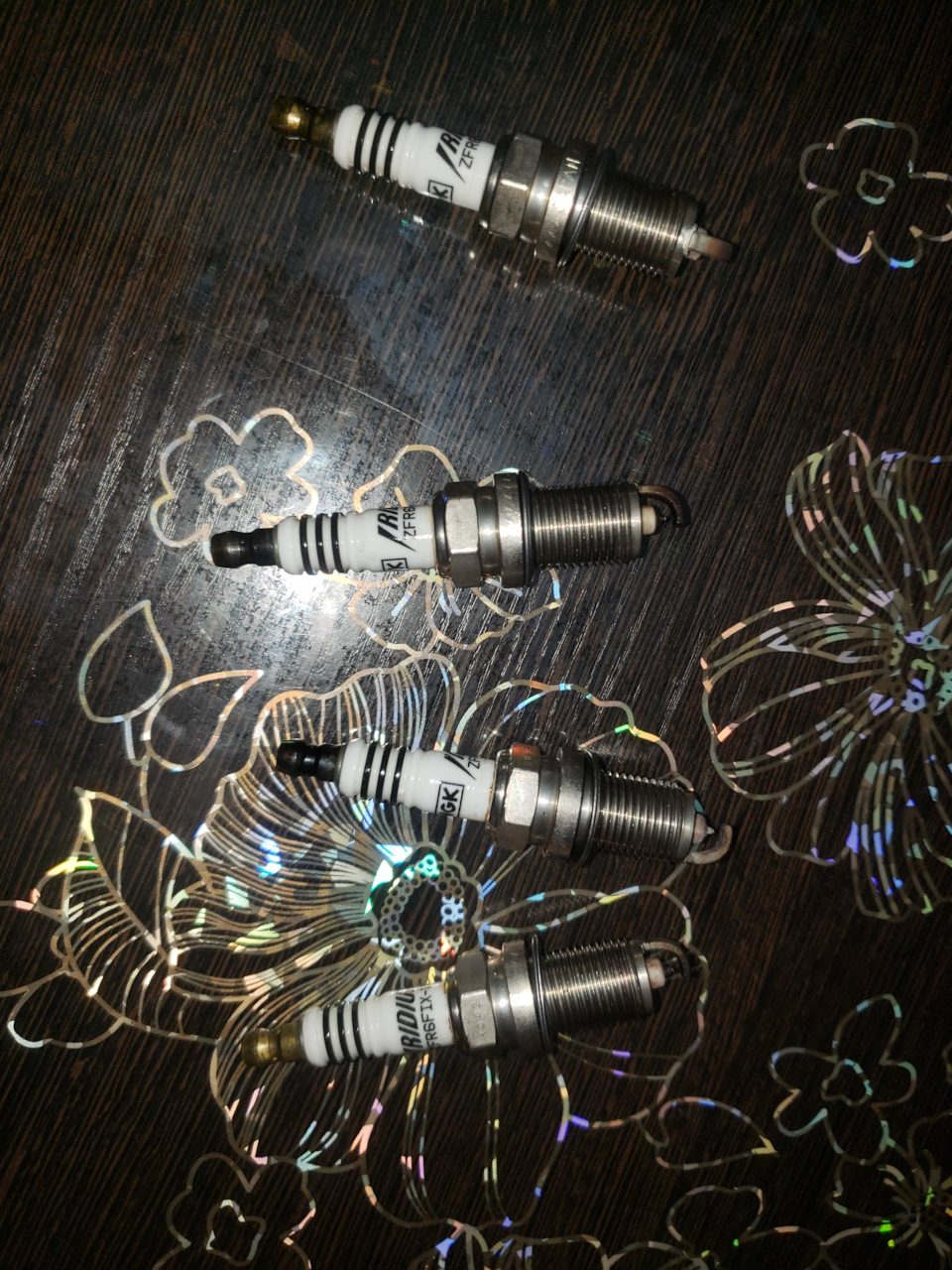 Можно узнать износ свечей? годные еще или выкинуть🙄 — Honda Fit (1G), 1 ...